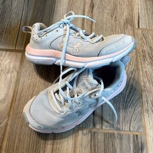 Under Armour Kids' Light Gray and Soft Pink Sneakers